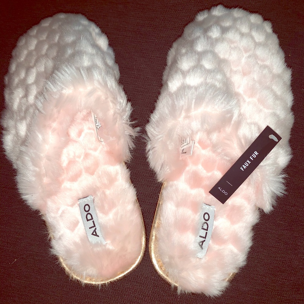 Brand new! Pink faux fur slides